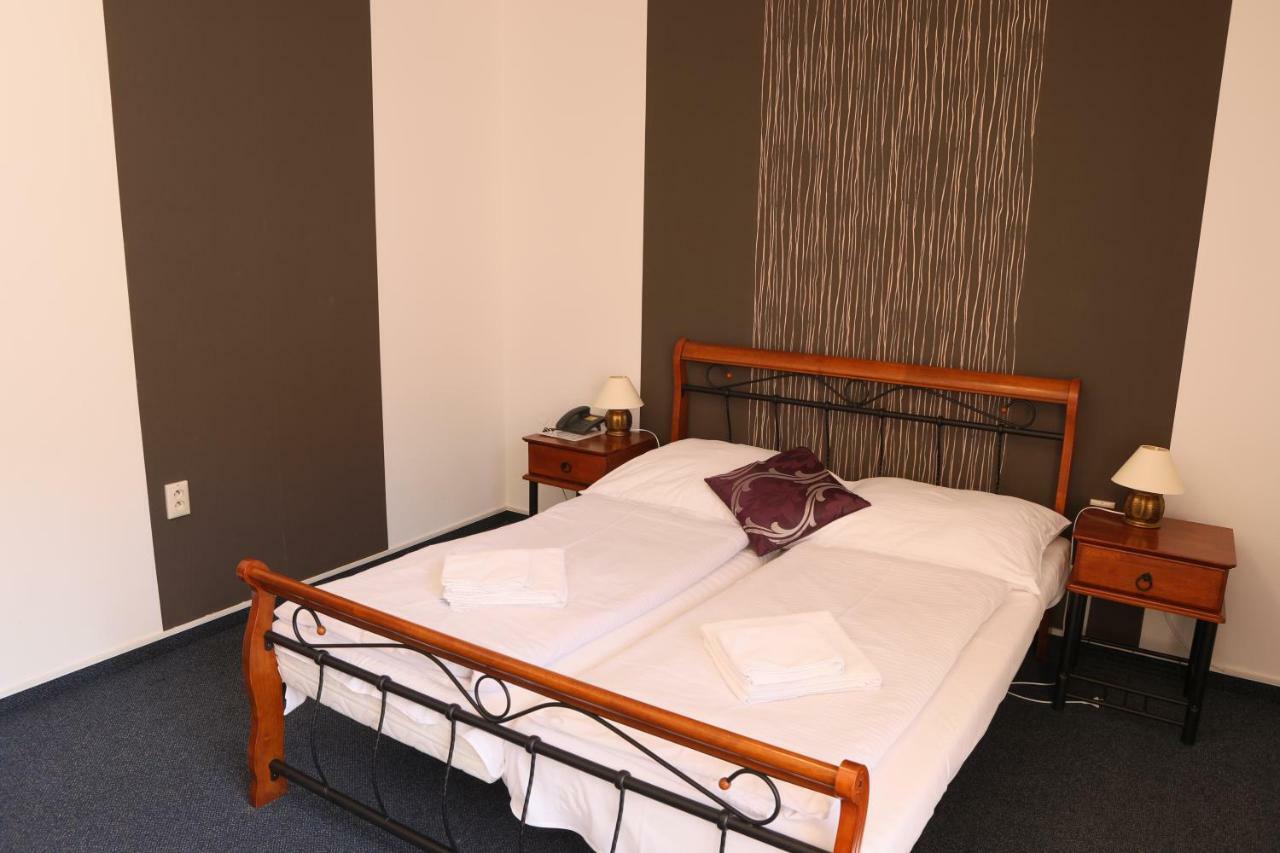 Hotel Diana Nové Mesto nad Váhom 외부 사진